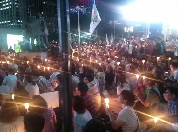 지난 달 28일 서울 광화문 광장 인근 동화면세점 앞에서 국정원사건을 규탄하는 촛불집회가 열렸다. /폴리뉴스 이성휘 기자 noirciel@polinews.co.kr  