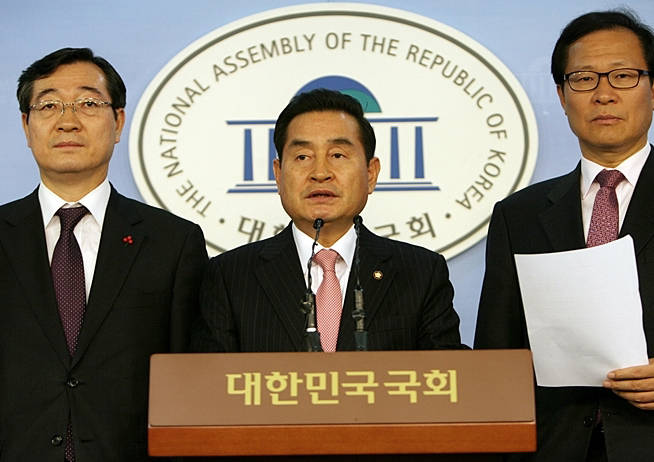 새정치민주연합 이윤석 의원(사진 출처 이윤석 의원 홈페이지) 
