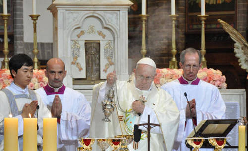 미사를 집전 중인 프란치스코 교황 (사진='폴리뉴스' DB) 