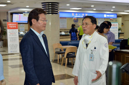 이재명 성남시장이 메르스와 관련, 성남중앙병원 현장에 방문했다 