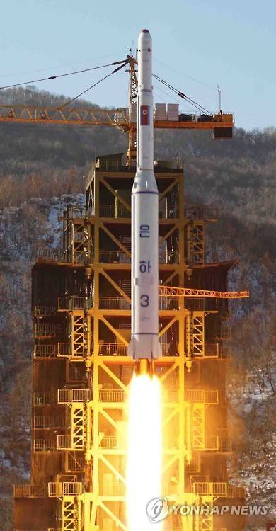 북한은 오는 10월 10일 노동당 창건 70주년 기념일을 앞두고 장거리 미사일 시험 발사를 실시하겠다는 의지를 14일 시사했다 / 연합뉴스 