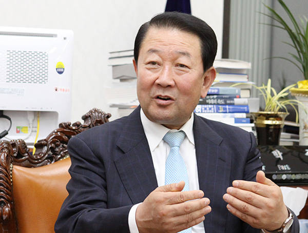 박주선 국민의당 공동선대위원장이 18일 '폴리뉴스'와 인터뷰를 가졌다.(사진=폴리뉴스 이은재 기자) 