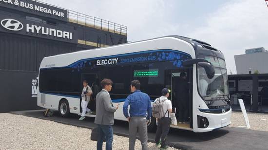 내년 출시를 앞둔 무공해 친환경 전기버스 ‘일렉시티(ELEC CITY)’ <사진=이해선 기자> 