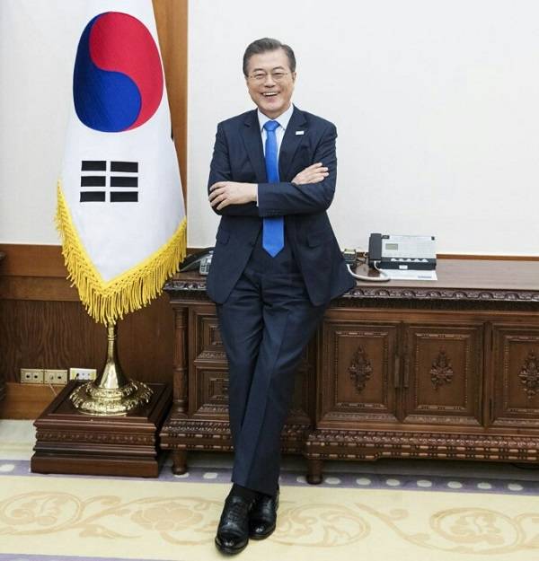 영국 월간 매거진 모노클(Monocle)이 22일 평창올림픽을 계기로 발간한 한국 특집판에 실은 문재인 대통령 사진[사진=청와대 제공] 