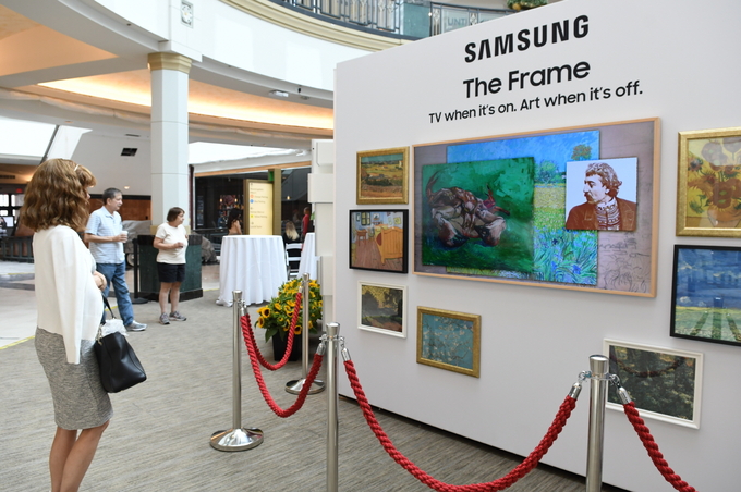 삼성전자가 네덜란드 ‘반 고흐 미술관(Van Gogh Museum)’과 파트너십을 맺고 ‘더 프레임(The Frame)’ TV를 활용한 팝업 전시회 투어를 진행한다. <사진=삼성전자 제공>