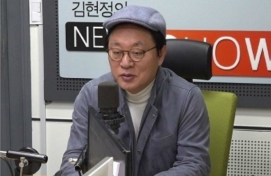 CBS라디오 <김현정의 뉴스쇼>에 출연한 정두언 전 새누리당 의원.[출처=CBS]