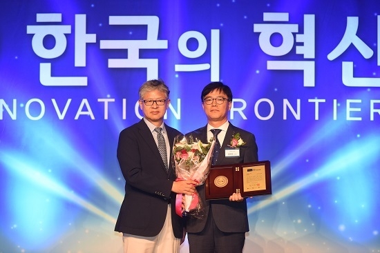한국가스공사는 ‘2019 한국의 혁신대상’ 시상식에서 2년 연속 사회혁신 부문 대상을 수상했다. <사진=한국가스공사 제공>