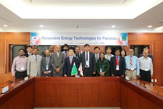 한국수자원공사는 한국국제협력단과 함께 ‘파키스탄 신재생에너지 기술 및 적용’ 국제교육을 진행한다. <사진=한국수자원공사 제공>