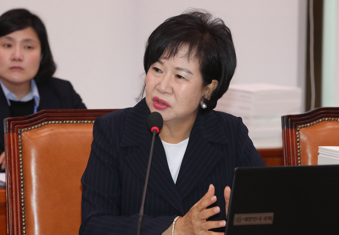 손혜원 의원이 정봉주 전 의원이 만든 열린우리당에 합류했다. <사진=연합뉴스>