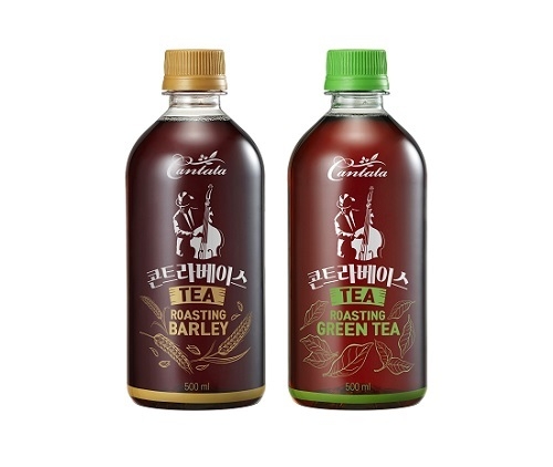 롯데칠성음료가 신제품 칸타타 콘트라베이스 티(TEA) 로스팅 ‘보리’와 ‘그린티’를 출시했다. <사진=롯데칠성음료 제공>