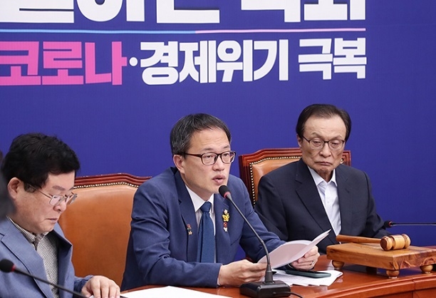 박주민 더불어민주당 최고위원이 6일 국회에서 열린 최고위원회의에서 발언하고 있다.[사진=민주당]