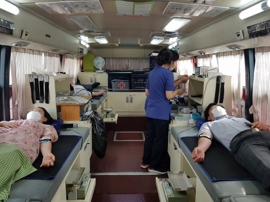 KOEN 한국남동발전이 8일 진주 본사에서 헌혈행사를 진행했다. <사진=한국남동발전 제공>