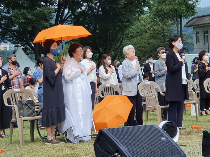 14일 충남 천안에서 열린 '기림의 날' 행사에 위안부 피해자 이용수 할머니가 참석했다. <사진=연합뉴스>