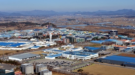 한국전력은 정부가 추진 중인 한국판 그린뉴딜 ‘스마트그린산단’의 주요 사업 중 하나인 ‘산업단지 스마트에너지플랫폼 구축 사업’에 사업자로 참여한다. <사진=한국전력 제공>