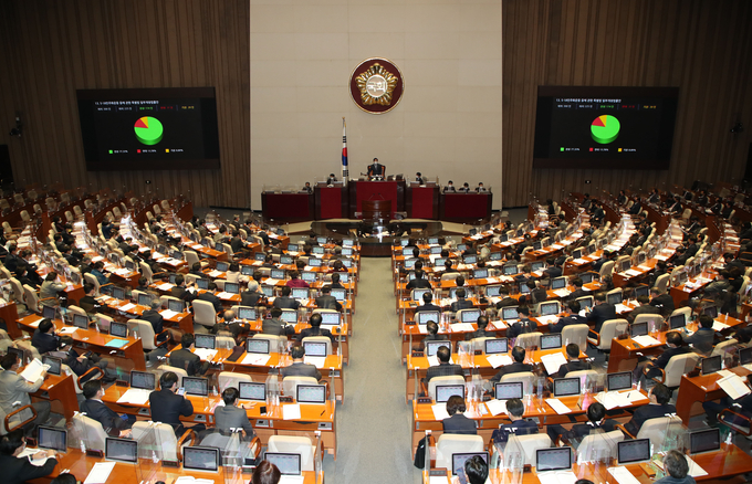 9일 국회는 본회의를 열고 세월호 참사 진상규명 등을 위한 특별법을 처리했다. <사진=연합뉴스>