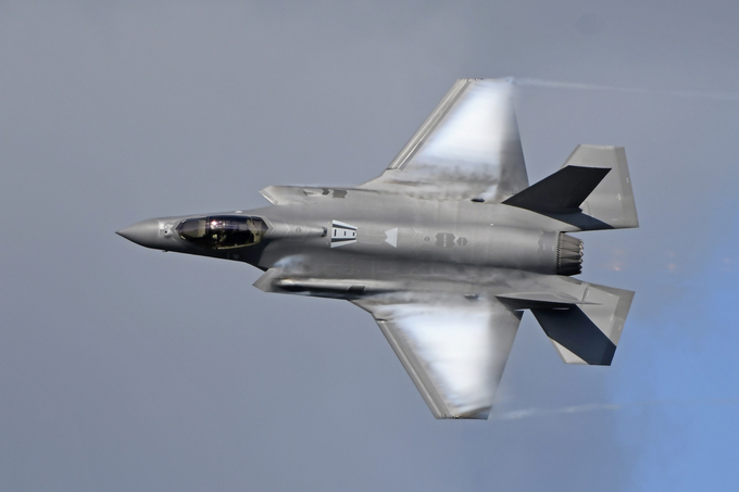 F-35. 미국 블룸버그 통신은 F-35의 결함이 지난해 873건에서 2건 줄어든 871건으로 파악됐다고 보도했다. <사진=연합뉴스>