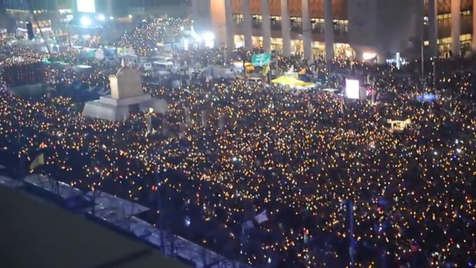 2016~2017년 연인원 1600만명이 운집한 촛불시민혁명 <사진=폴리뉴스>