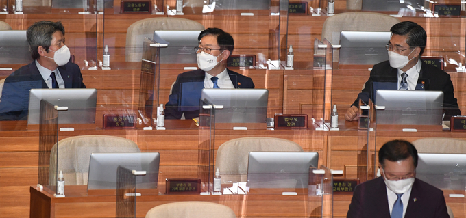 박범계 법무부 장관은 22일 국회 대정부질문에서 '인사안을 짤 때 공적인 판단을 거쳐서 공적인 인사를 했다고 자부한다'고 말했다. <사진=연합뉴스>