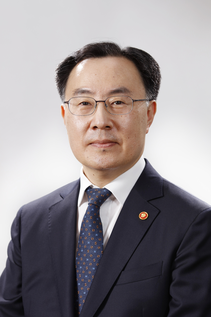 문승욱 산업통상자원부 장관