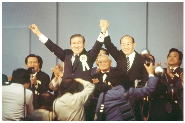 6.29 직선제 개헌 선언 으로 노태우 민정당 대표는 민정당 대선후보로 선출되어 대선에 출마했다. (사진/연합)
