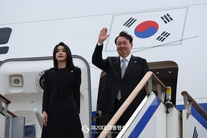  9월 18일 윤석열 대통령은 영국•미국•캐나다 순방 및 UN총회 참석을 위해 서울공항을 이용하여 출국​​하였다.​ (사진제공:대통령실)