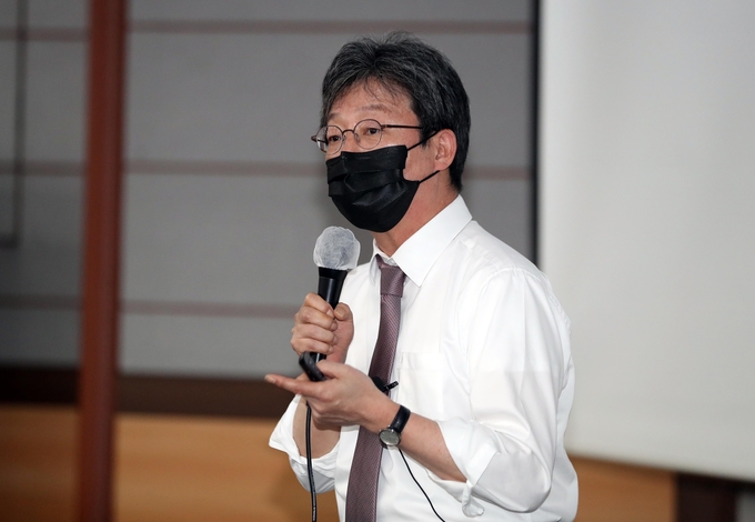  유승민 전 국민의힘 의원이 29일 오전 대구 북구 경북대학교에서 '무능한 정치를 바꾸려면'이라는 주제로 특강을 하고 있다. <사진=연합뉴스>