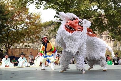 봉산탈춤 ( ⓒ문화재청 사진 제공)