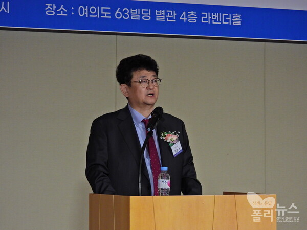 ​김능구  대표는 24일 경제산업포럼에서 "각 경제 주체들이 정부와 국회에서 일신해 새로운 해법을 찾아나가는 데 통합적 차원에서 총력을 기울이고 해법을 제시하도록 함께 논의하는 자리가 되고, 저희들은 이것을 국회와 정부 부처 언론 등에 널리 알리는 데 최선을 다하겠다"고 말했다. [사진=강경우PD]