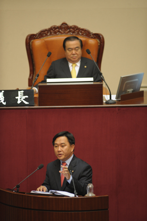 이성헌 서대문구청장은 제16,18대 국회의원을 지냈다. [사진=서대문구청 제공]