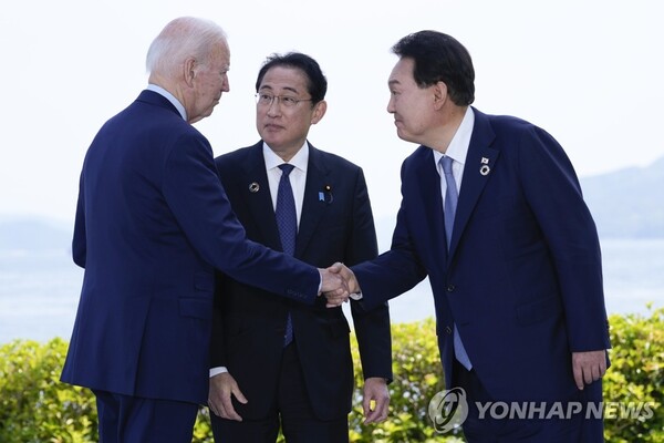 [이슈] 한미일 정상회의, 한반도 외교전 각축.. "자국이익 우선"