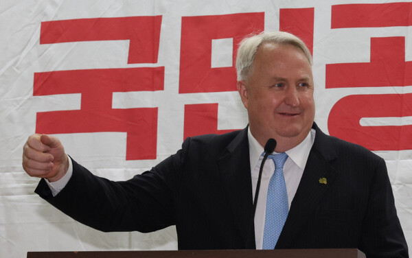 23일 국회에서 열린 국민의힘 공부모임 '국민공감' 행사에서 인요한 연세대 의대 교수가 특강을 하고 있다. [출처=연합뉴스]