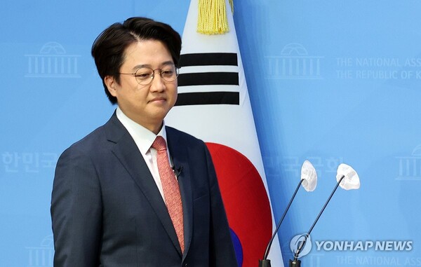 이준석 전 대표는 "신당 창당 가능성을 배제하지 않고 있다"며 신당에 긍정적인 신호를 보냈다 [사진=연합뉴스]