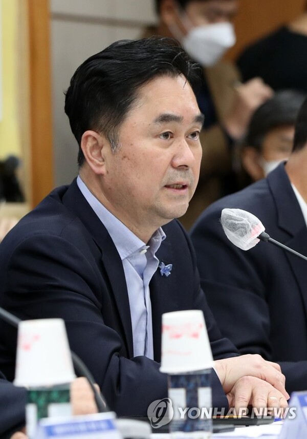 이재명 더불어민주당 대표에게 행동을 촉구한 김종민 더불어민주당 의원 [출처=연합뉴스]