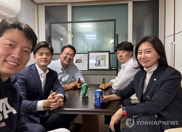 천하람 당협위원장이 이준석 신당 합류 가능성을 내비쳤다. 사진은 지난 11일 이준석 전 대표와 천하용인이 만나 신당창당에 대한 '액션플랜'을 공유했다. [사진=연합뉴스]