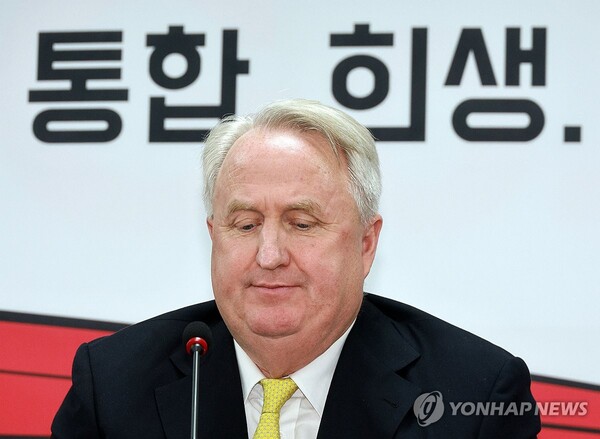 지난달 23일 출범한 인요한 혁신위가 출범한지 20여일만에 혁신위원들이 집단 사의를 표명하면서 중대 기로에 놓였다. [사진=연합뉴스]