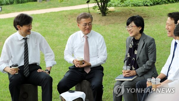 이른바 '문재인 청와대 하명수사 의혹'으로 재판에 넘겨진 피고인들이 1심에서 유죄 판결을 받았다 [사진=연합뉴스]
