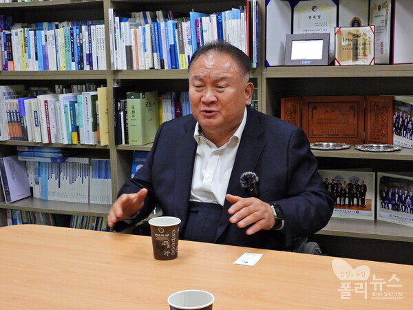 이상민 의원의 민주당 탈당과 병립형 선거제 개편이 기폭제가 되면서 '민주당發 반明 제3지대' 움직임이 꿈틀대고 있다. [사진=폴리뉴스]