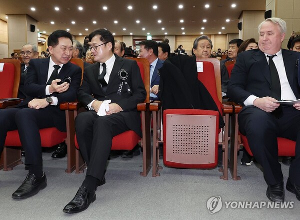 국민의힘 지도부가 지난 4일 최고위에서 혁신위 안건을 전혀 다루지 않자 인요한 혁신위가 빈손으로 마무리 될 것이라는 전망이 나오고 있다 [사진=연합뉴스]
