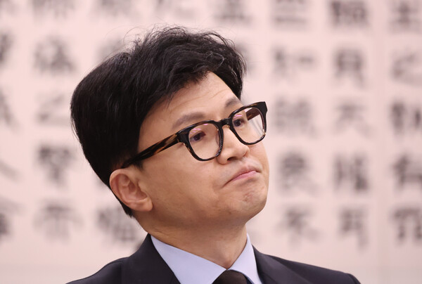 19일 국회에서 열린 법제사법위원회 전체회의에 출석한 한동훈 법무장관이 의원 질의에 답하고 있다. [사진=연합뉴스]