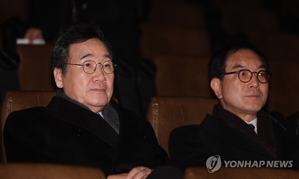 이낙연 전 대표는 "지도부를 바꾸면 대화할 용의가 있다"고 말했다 [사진=연합뉴스]