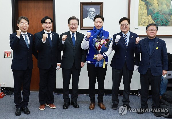 민주, '백범 김구 증손자' 김용만 총선 투입 [사진=연합뉴스]