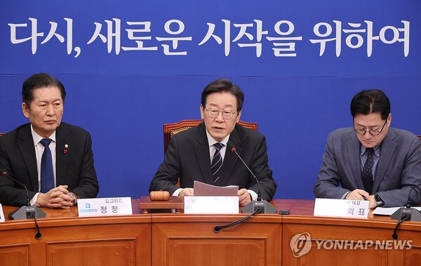 더불어민주당 이재명 대표가 22일 국회에서 열린 최고위원회에서 발언하고 있다. [사진=연합뉴스]