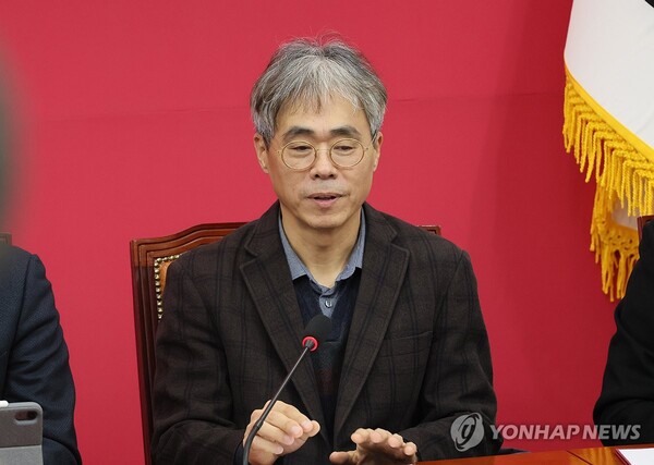 국민의힘 김경률 비상대책위원이 12월29일 국회에서 열린 비상대책위원회의에서 발언하고 있다. [사진=연합뉴스]