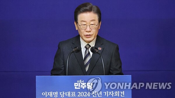 더불어민주당 이재명 대표가 31일 국회 사랑재에서 신년기자간담회를 하고 있다. [사진=연합뉴스]