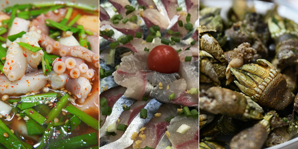 (왼쪽부터 순서대로 필자가 촬영한 사진) 1. 신안군 장산면 낙지 물회. 물회는 보통 크기가 작은 생선을 막회(일명 세꼬시) 형태로 썰어서 양념한 후, 찬물로 섞어 먹는 바닷가 음식. 장산면에서는 낙지로 물회를 한다. (2015년 5월) 2. 경남 통영 욕지도의 고등어회. 고등어 양식을 하므로 신선한 재료를 늘 공급받을 수 있다. (2017년 8월) 3. 신안군 만재도 거북손. '1박2일'에 등장했던 거북손. 최근 거북손 소비가 도시에까지 확산, 급증하고 있다. (2022년 4월)