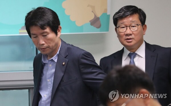 단수공천 받은 이인영 의원과 경선에 나설 전해철 의원 [사진=연합뉴스]