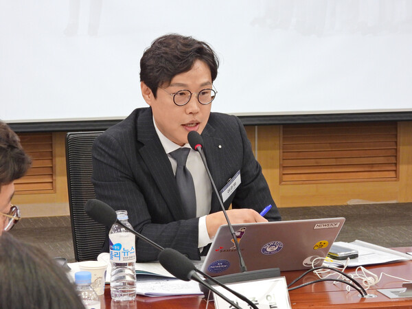 김준일 시사평론가는 “한동훈은 맞으면 바로 쏘는 틱톡 리더십, 이재명은 누가 뭐라고 얘기를 해도 내 할 일을 하는 뚝심의 리더십”이라고 밝혔다.