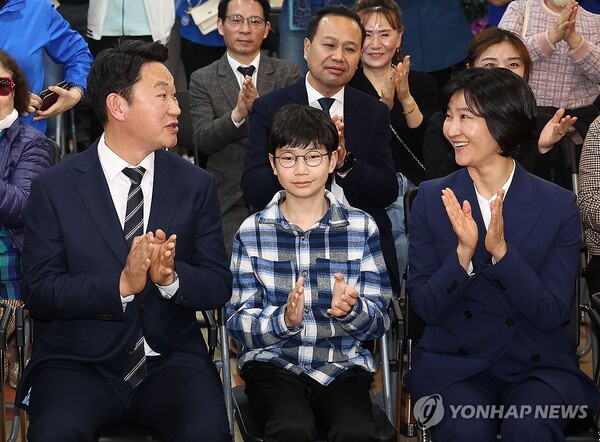 노무현 전 대통령의 사위 곽상언 후보가 장인의 지역구였던 서울 종로에서 당선을 확정지었다 [사진=연합뉴스]