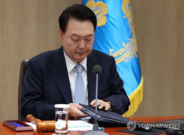 윤 대통령이 정계 개편을 시도하려는 것 아니냐는 분석도 나온다 [사진=연합뉴스]