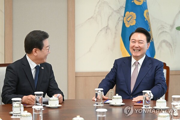 첫 영수회담 [사진=연합뉴스]